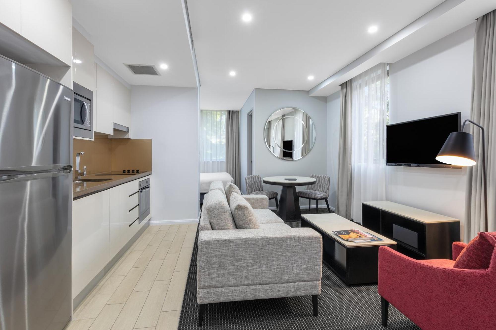 Meriton Suites North Ryde Sydney Exterior photo